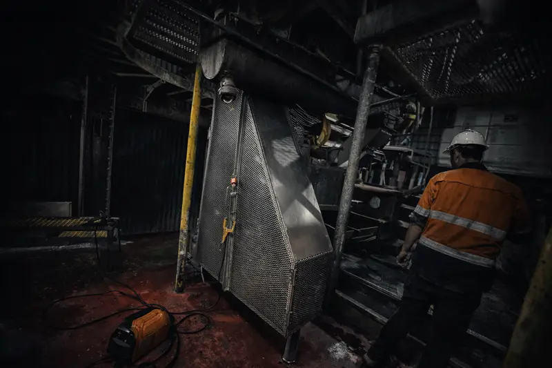 Checking mesh guarding on operating plant